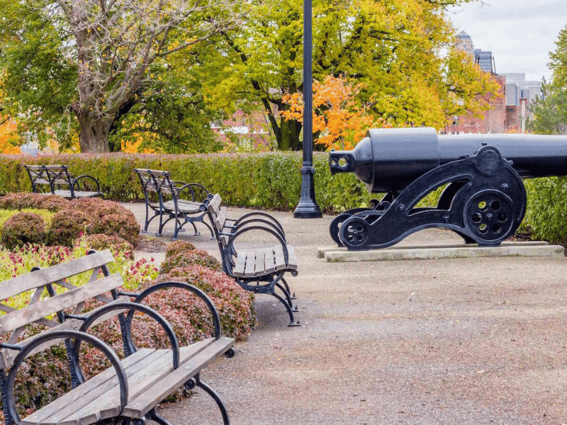 10 Favorite Scenes of Park Benches in Autumn
